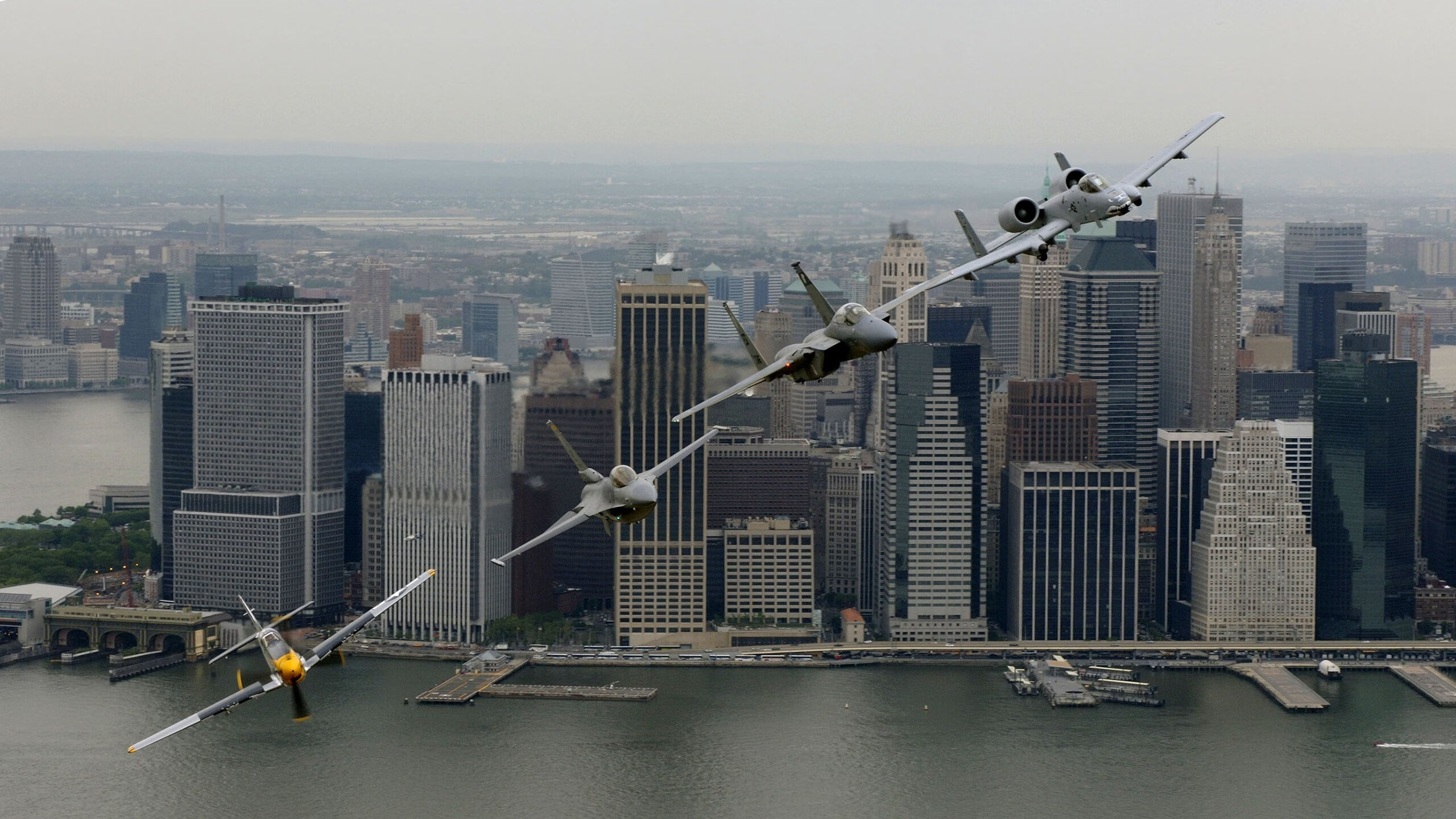 _城市天际线攀爬：在摩天楼间挑战自我_，城市天际线怎么变高楼