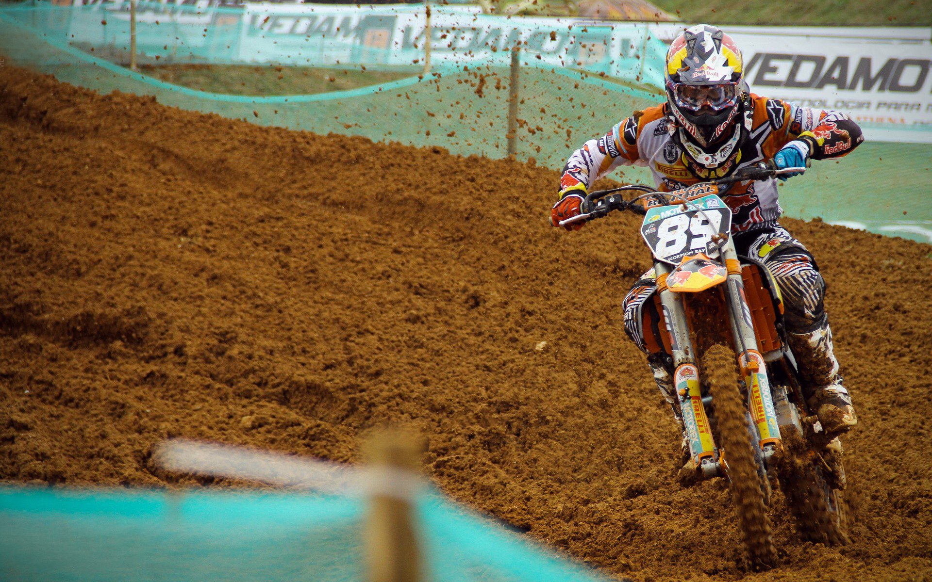 “百年赛道”——沃土之中的百年传承，百年赛道城观后感