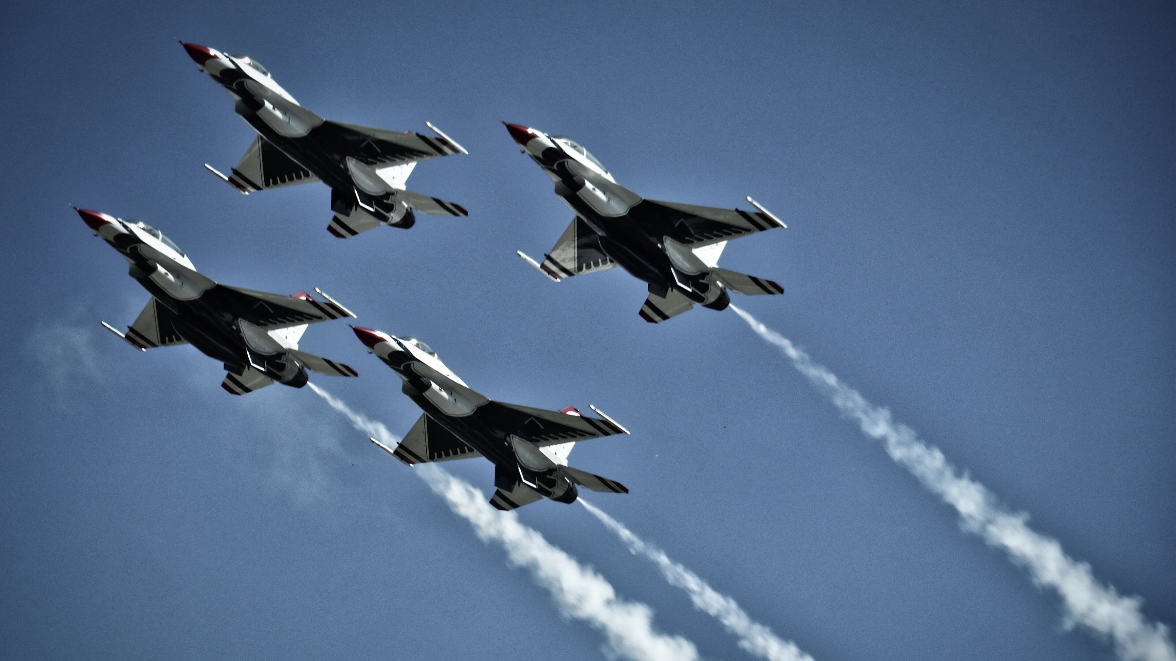 《Xiaohu：领军RNG再次冲击世界冠军》，rng夺冠小虎